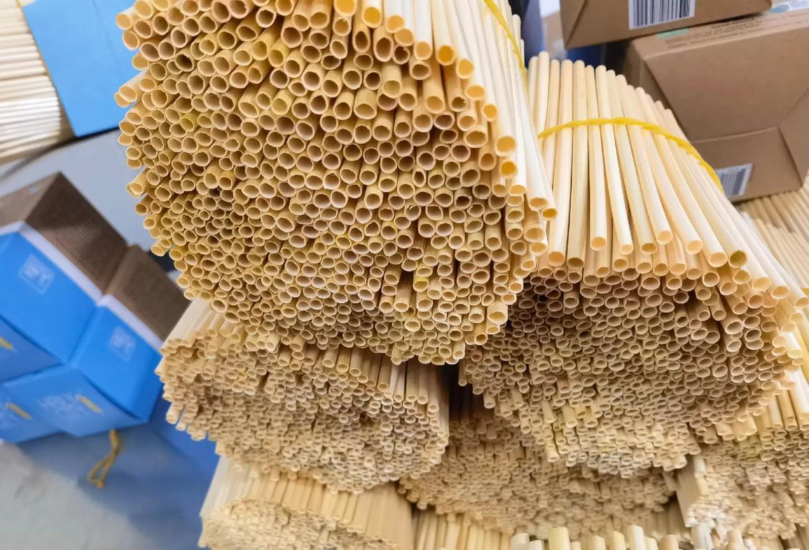 加粗大口径麦秆吸管